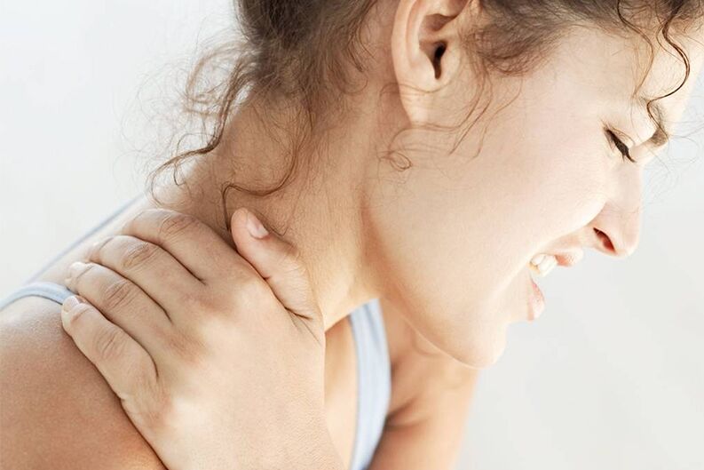 pijn in de cervicale regio als gevolg van osteochondrose